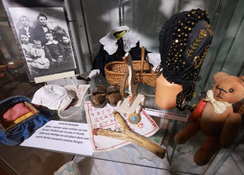Musée de la coiffe et du costume traditionnel