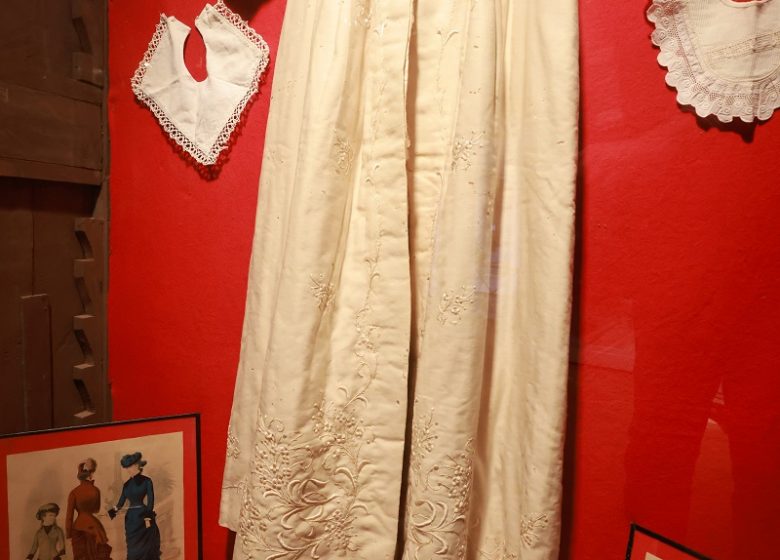 Musée de la coiffe et du costume traditionnel